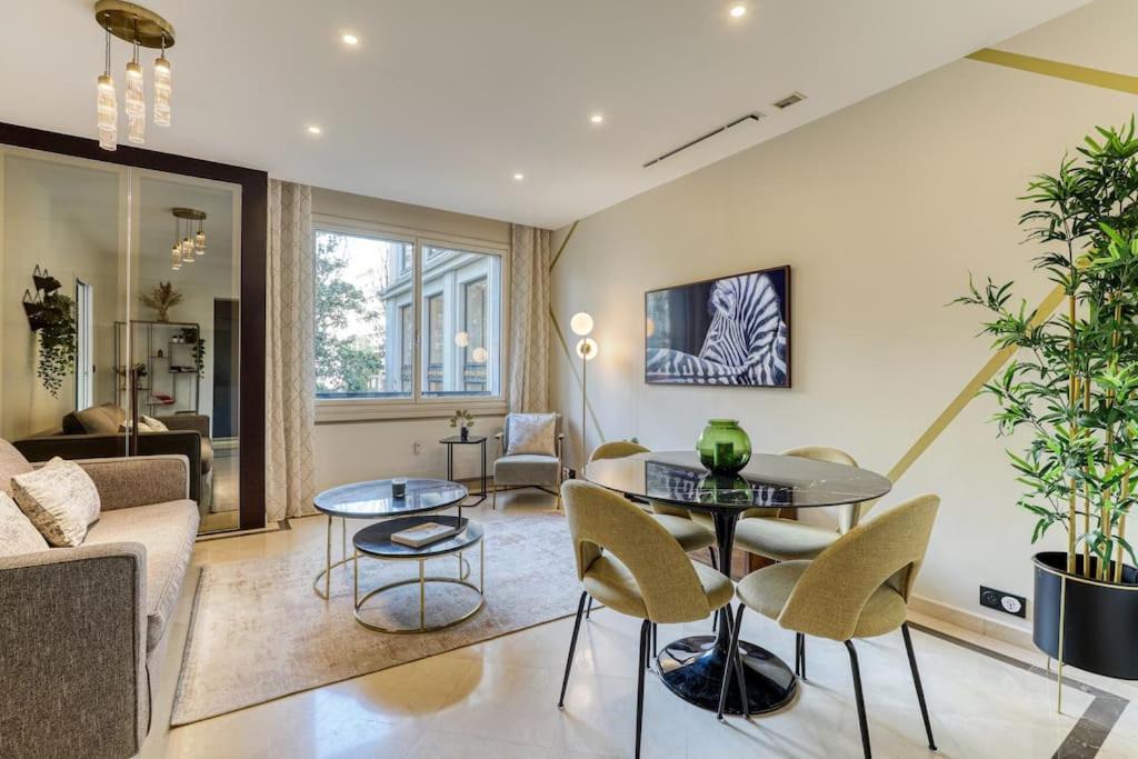 Montaigne Executive Suite パリ エクステリア 写真