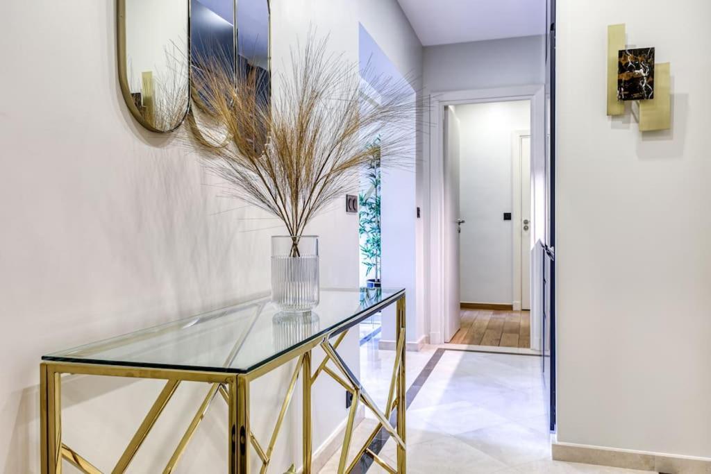 Montaigne Executive Suite パリ エクステリア 写真