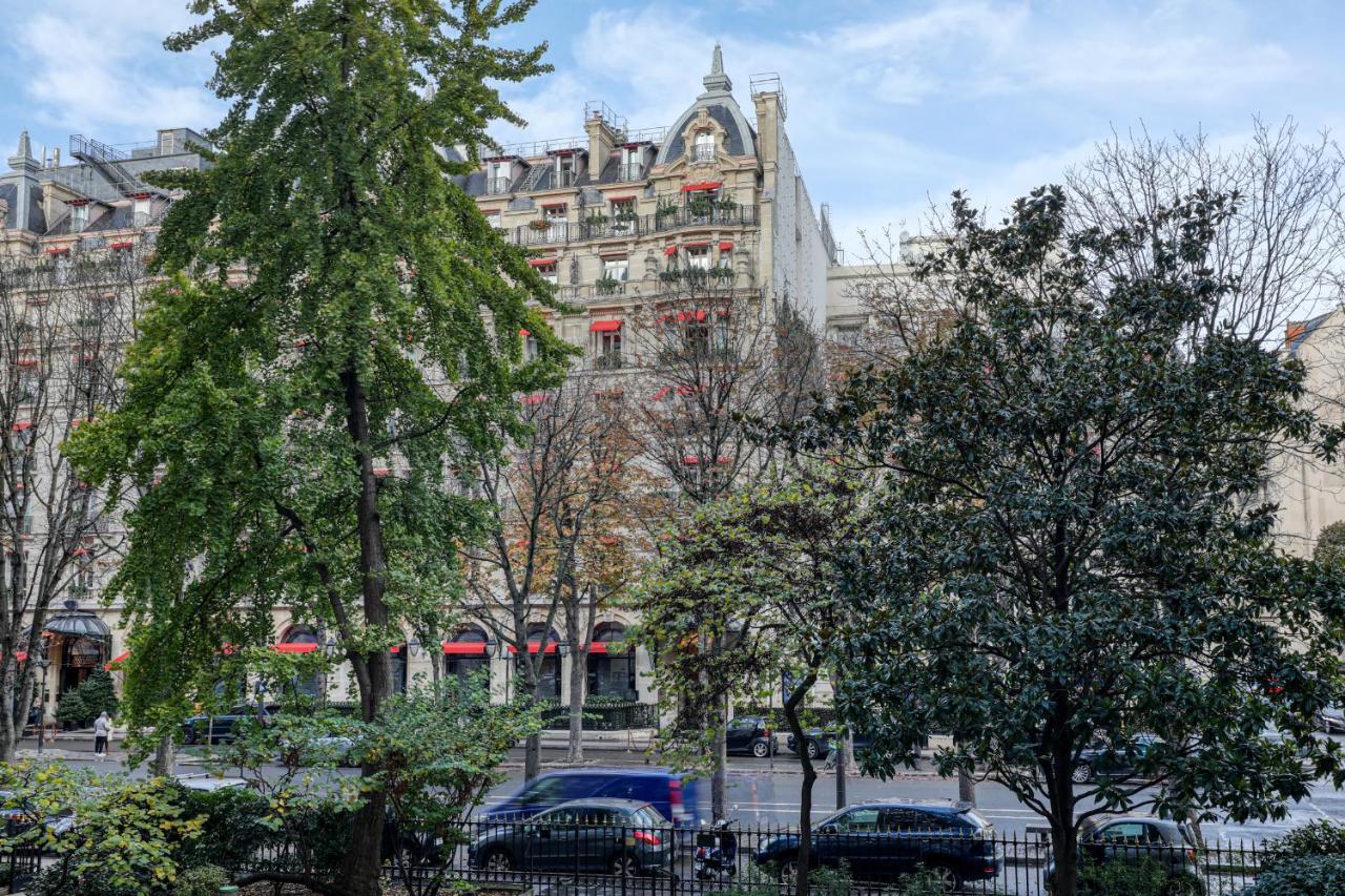 Montaigne Executive Suite パリ エクステリア 写真