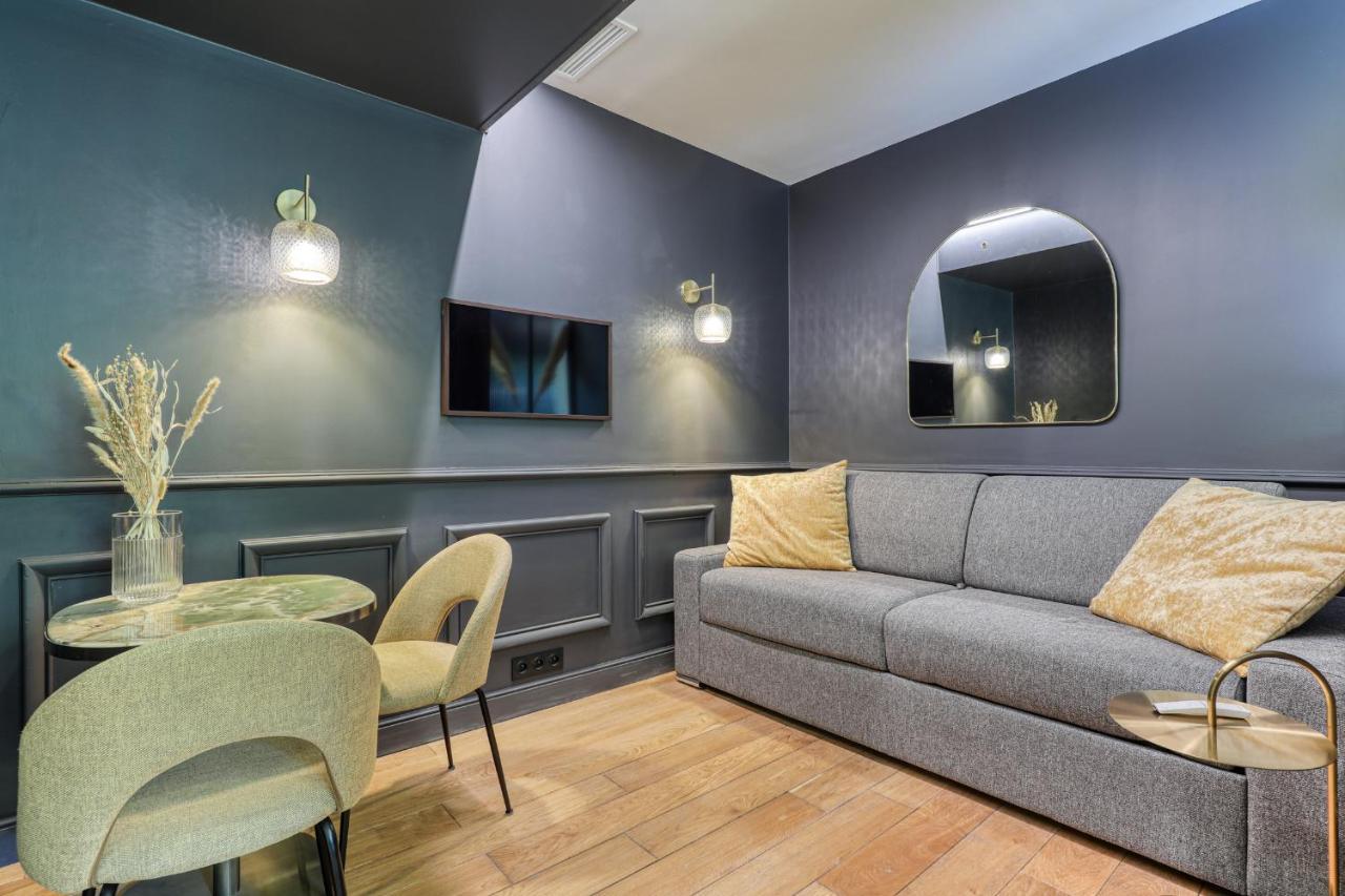 Montaigne Executive Suite パリ エクステリア 写真